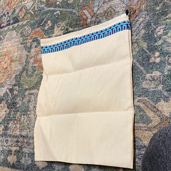 Tory Burch Flat Jessa Thong Sandal NIB Size 5 Perfect Navy Calf Leather - Picture 2 of 6